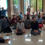 5 Komunitas Pelunas Hutang Riba dengan Pinjaman Dermawan